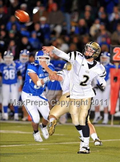 Thumbnail 2 in Darien vs Trumbull (FCIAC Final) photogallery.