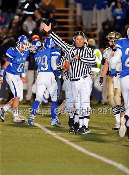 Thumbnail 1 in Darien vs Trumbull (FCIAC Final) photogallery.
