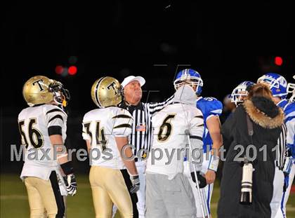 Thumbnail 3 in Darien vs Trumbull (FCIAC Final) photogallery.