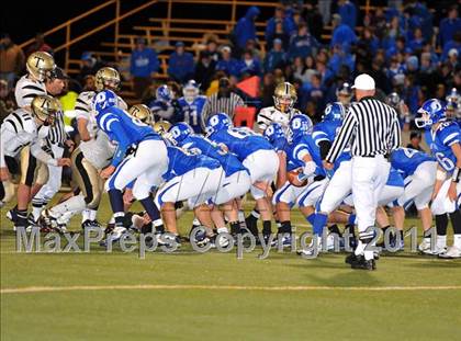 Thumbnail 2 in Darien vs Trumbull (FCIAC Final) photogallery.
