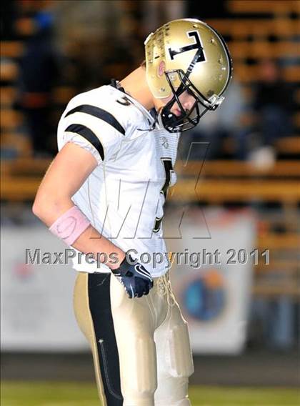 Thumbnail 1 in Darien vs Trumbull (FCIAC Final) photogallery.