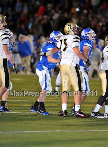 Thumbnail 1 in Darien vs Trumbull (FCIAC Final) photogallery.