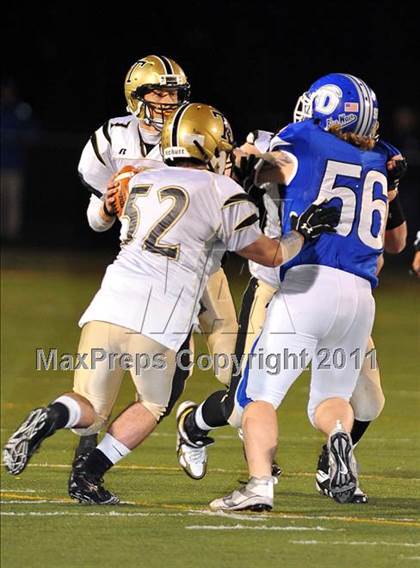 Thumbnail 2 in Darien vs Trumbull (FCIAC Final) photogallery.