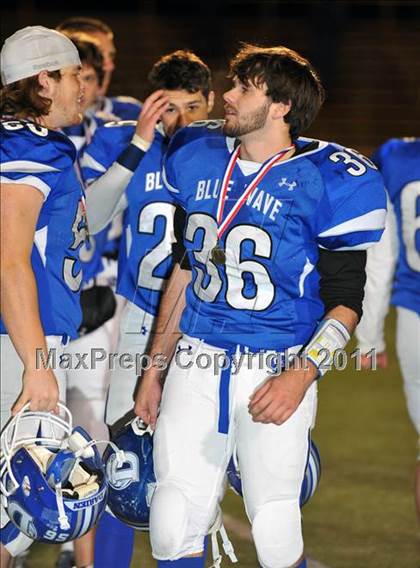 Thumbnail 2 in Darien vs Trumbull (FCIAC Final) photogallery.