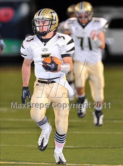 Thumbnail 1 in Darien vs Trumbull (FCIAC Final) photogallery.