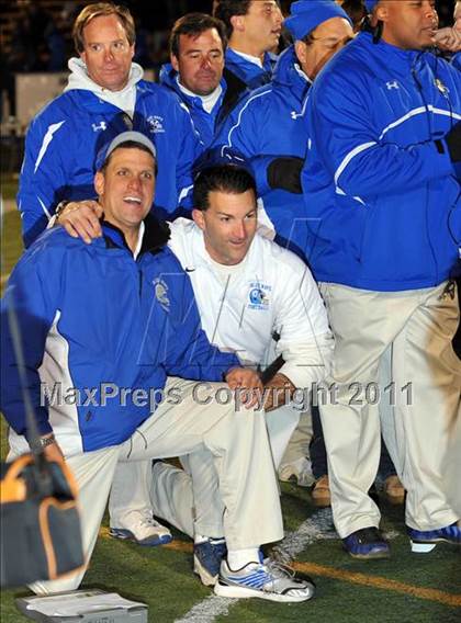 Thumbnail 2 in Darien vs Trumbull (FCIAC Final) photogallery.