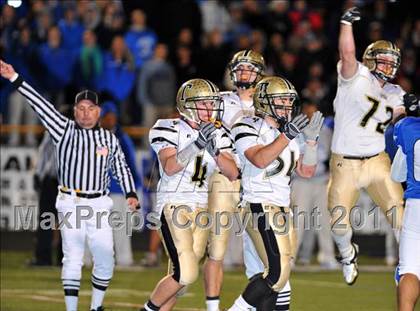 Thumbnail 3 in Darien vs Trumbull (FCIAC Final) photogallery.