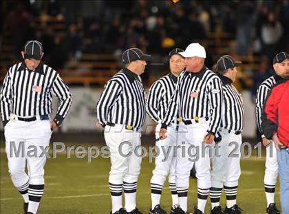 Thumbnail 3 in Darien vs Trumbull (FCIAC Final) photogallery.