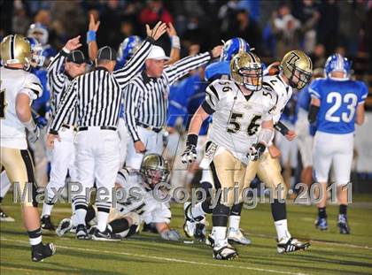 Thumbnail 2 in Darien vs Trumbull (FCIAC Final) photogallery.