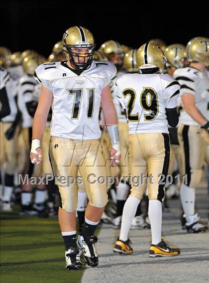 Thumbnail 3 in Darien vs Trumbull (FCIAC Final) photogallery.