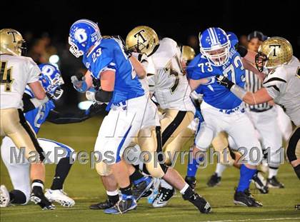 Thumbnail 2 in Darien vs Trumbull (FCIAC Final) photogallery.