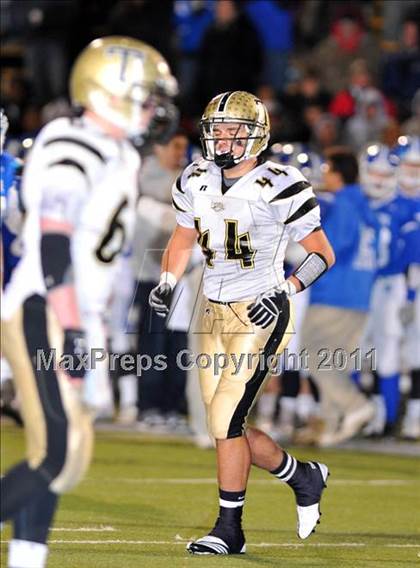 Thumbnail 2 in Darien vs Trumbull (FCIAC Final) photogallery.