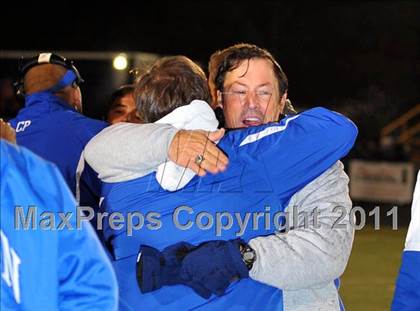 Thumbnail 2 in Darien vs Trumbull (FCIAC Final) photogallery.