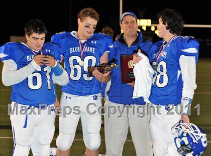 Thumbnail 3 in Darien vs Trumbull (FCIAC Final) photogallery.