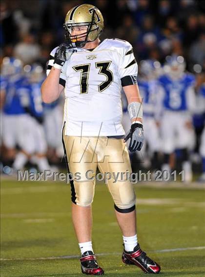 Thumbnail 3 in Darien vs Trumbull (FCIAC Final) photogallery.