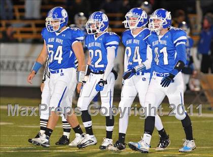 Thumbnail 3 in Darien vs Trumbull (FCIAC Final) photogallery.