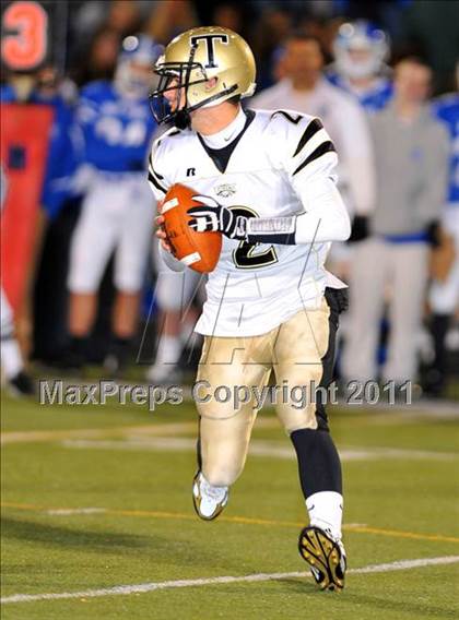 Thumbnail 2 in Darien vs Trumbull (FCIAC Final) photogallery.