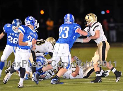 Thumbnail 3 in Darien vs Trumbull (FCIAC Final) photogallery.