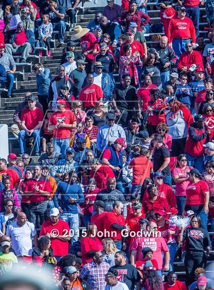 Thumbnail 3 in North Shore vs. Dickinson ( Region 3 6A D1 Quarterfinal) photogallery.