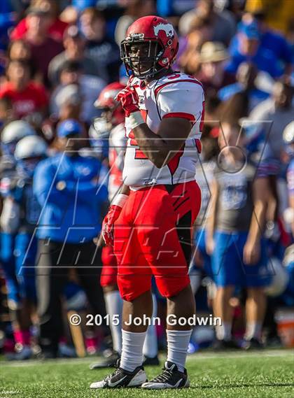 Thumbnail 2 in North Shore vs. Dickinson ( Region 3 6A D1 Quarterfinal) photogallery.