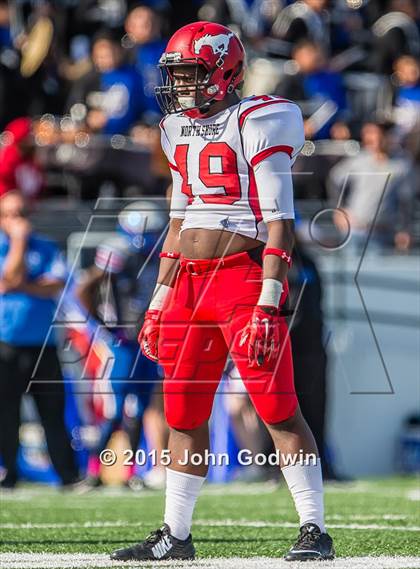 Thumbnail 2 in North Shore vs. Dickinson ( Region 3 6A D1 Quarterfinal) photogallery.