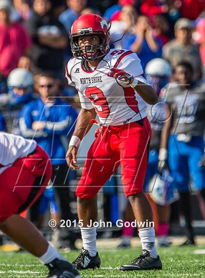Thumbnail 1 in North Shore vs. Dickinson ( Region 3 6A D1 Quarterfinal) photogallery.