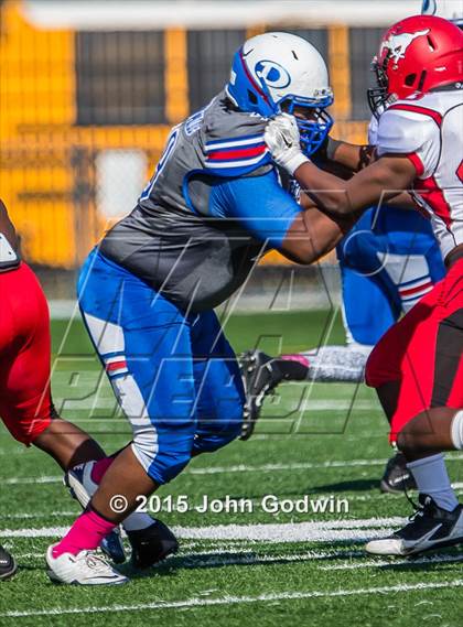 Thumbnail 3 in North Shore vs. Dickinson ( Region 3 6A D1 Quarterfinal) photogallery.