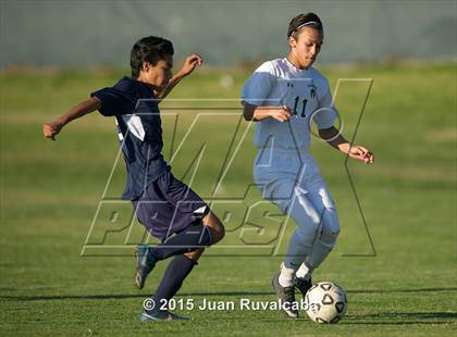 Thumbnail 3 in Damien vs Los Osos photogallery.