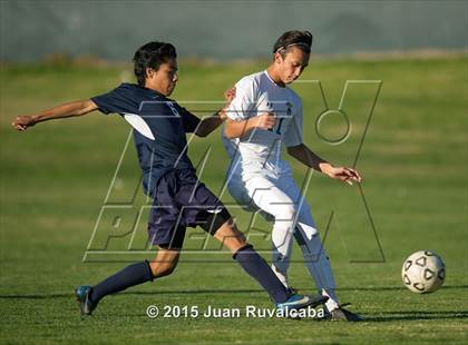 Thumbnail 2 in Damien vs Los Osos photogallery.