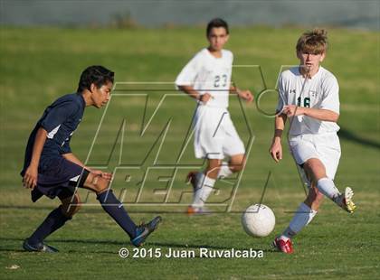 Thumbnail 3 in Damien vs Los Osos photogallery.