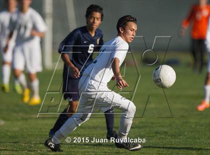 Thumbnail 3 in Damien vs Los Osos photogallery.