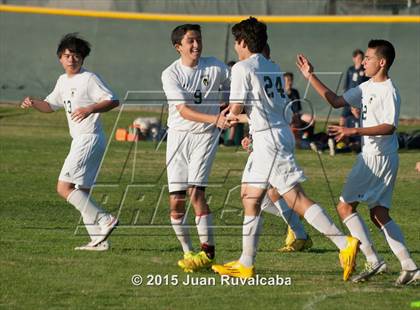 Thumbnail 1 in Damien vs Los Osos photogallery.