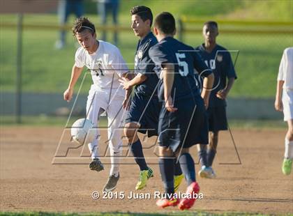 Thumbnail 1 in Damien vs Los Osos photogallery.