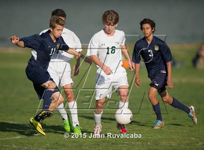 Thumbnail 3 in Damien vs Los Osos photogallery.