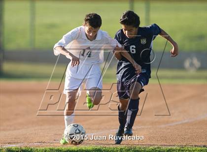 Thumbnail 1 in Damien vs Los Osos photogallery.