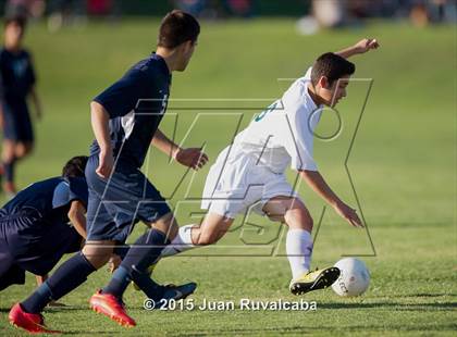 Thumbnail 1 in Damien vs Los Osos photogallery.