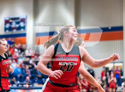 Thumbnail 1 in Nocona vs. Muenster photogallery.