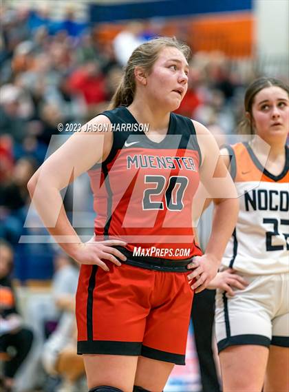 Thumbnail 1 in Nocona vs. Muenster photogallery.