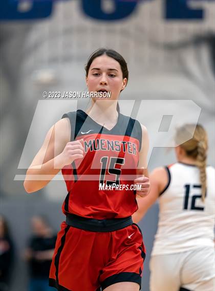 Thumbnail 2 in Nocona vs. Muenster photogallery.