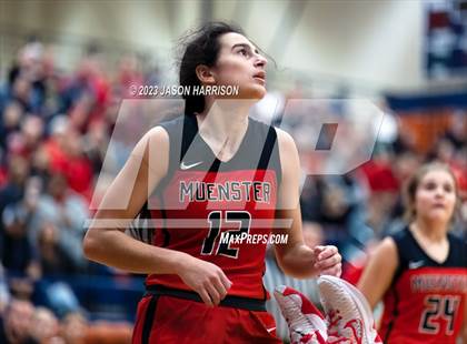 Thumbnail 2 in Nocona vs. Muenster photogallery.