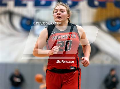 Thumbnail 2 in Nocona vs. Muenster photogallery.