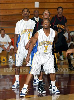 Thumbnail 3 in LACES vs. Hawthorne (Johnnie Cochran Classic) photogallery.