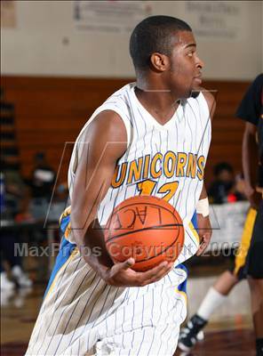 Thumbnail 3 in LACES vs. Hawthorne (Johnnie Cochran Classic) photogallery.