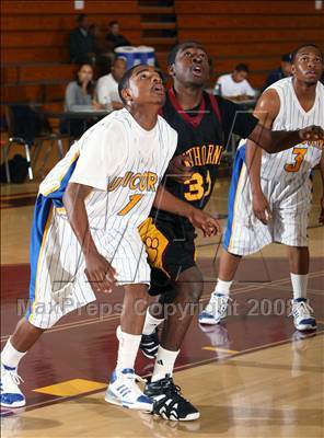 Thumbnail 1 in LACES vs. Hawthorne (Johnnie Cochran Classic) photogallery.
