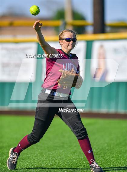 Thumbnail 3 in Hughes Springs vs. Troup (UIL 3A Area Playoff) photogallery.