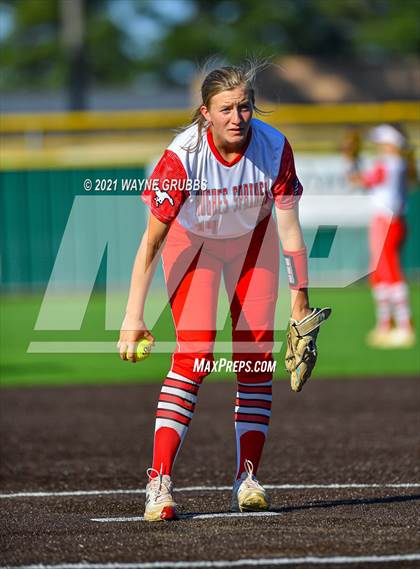 Thumbnail 2 in Hughes Springs vs. Troup (UIL 3A Area Playoff) photogallery.