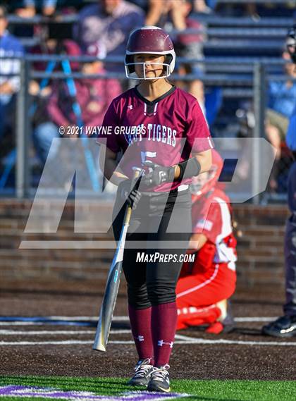 Thumbnail 3 in Hughes Springs vs. Troup (UIL 3A Area Playoff) photogallery.