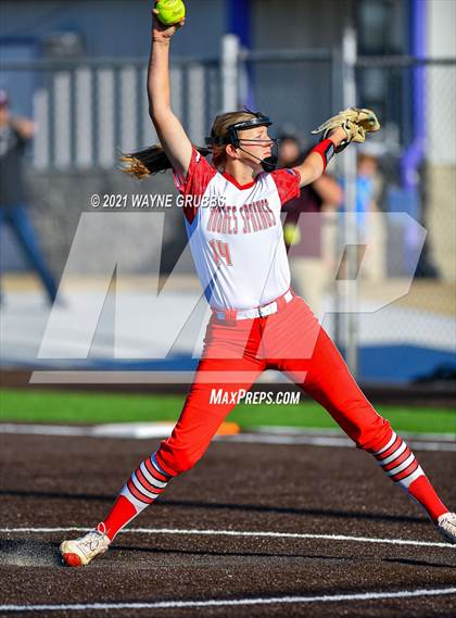 Thumbnail 2 in Hughes Springs vs. Troup (UIL 3A Area Playoff) photogallery.
