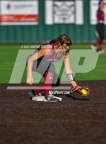 Thumbnail 3 in Hughes Springs vs. Troup (UIL 3A Area Playoff) photogallery.