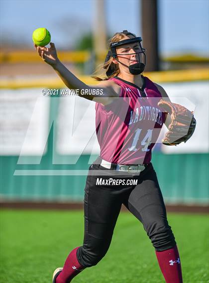 Thumbnail 2 in Hughes Springs vs. Troup (UIL 3A Area Playoff) photogallery.